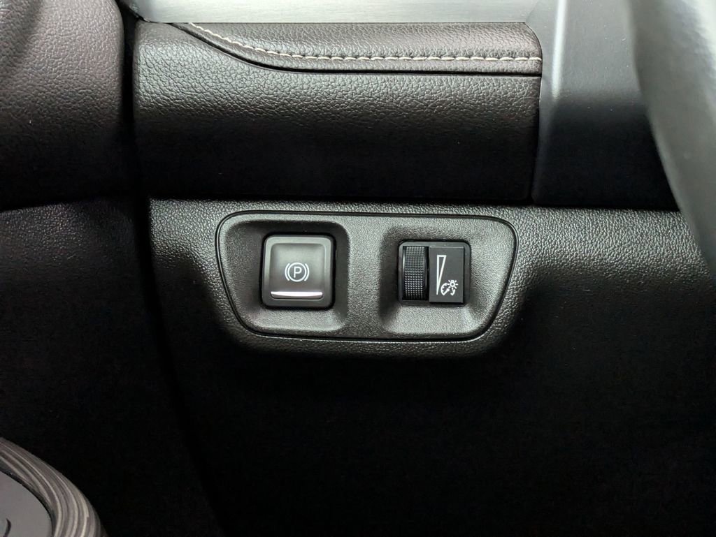 Used 2021 GMC Acadia SLT w/ Trailering Package image 17