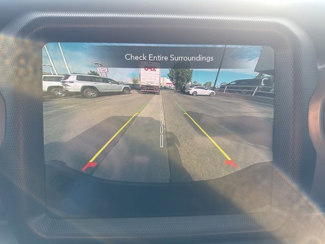 Certified 2022 Jeep Gladiator Sport image 18