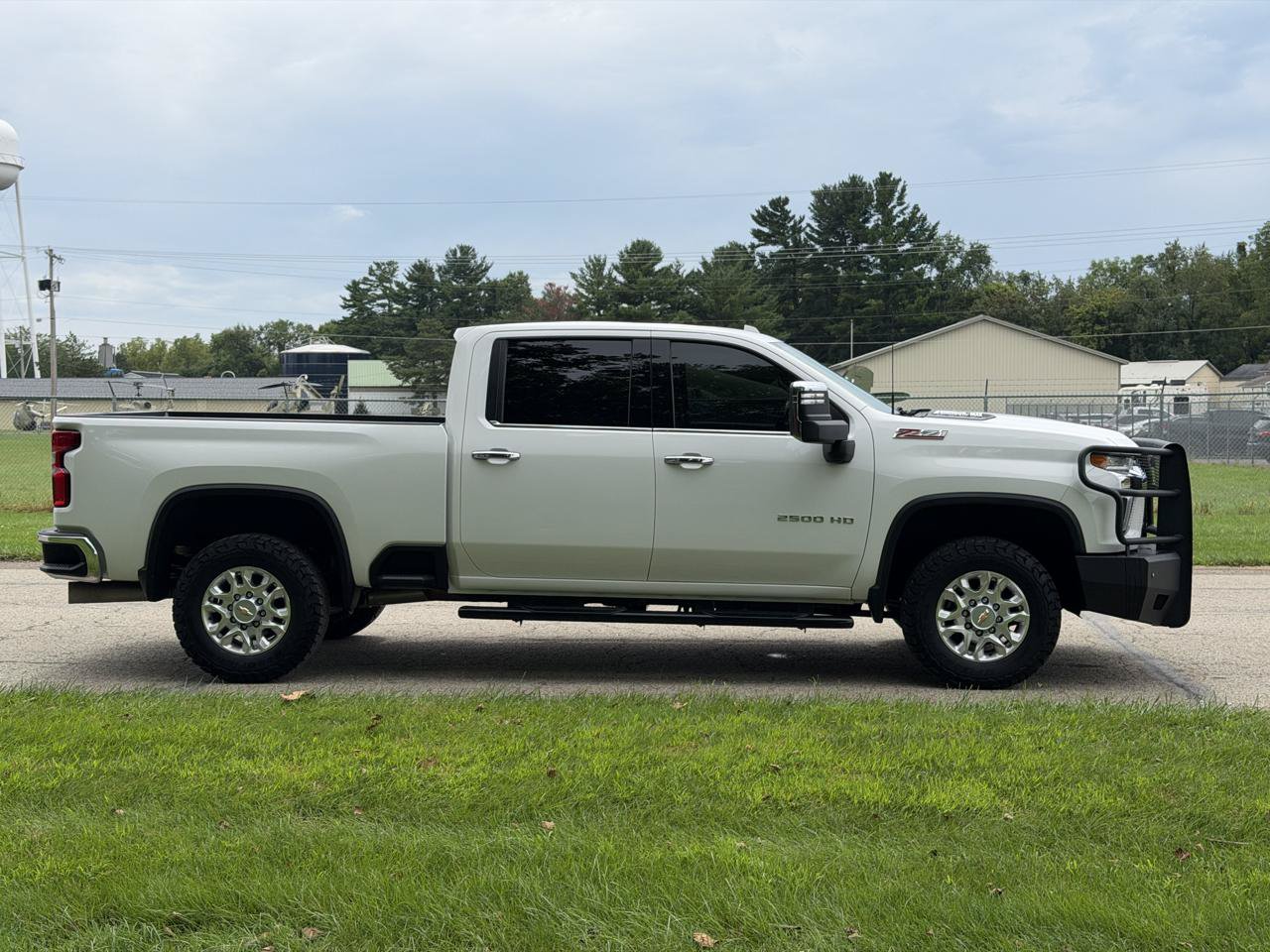 Used 2023 Chevrolet Silverado 2500 LTZ w/ LTZ Plus Package AWD/4WD image 7
