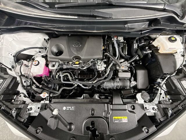 Certified 2024 Toyota Sienna XLE FWD image 33