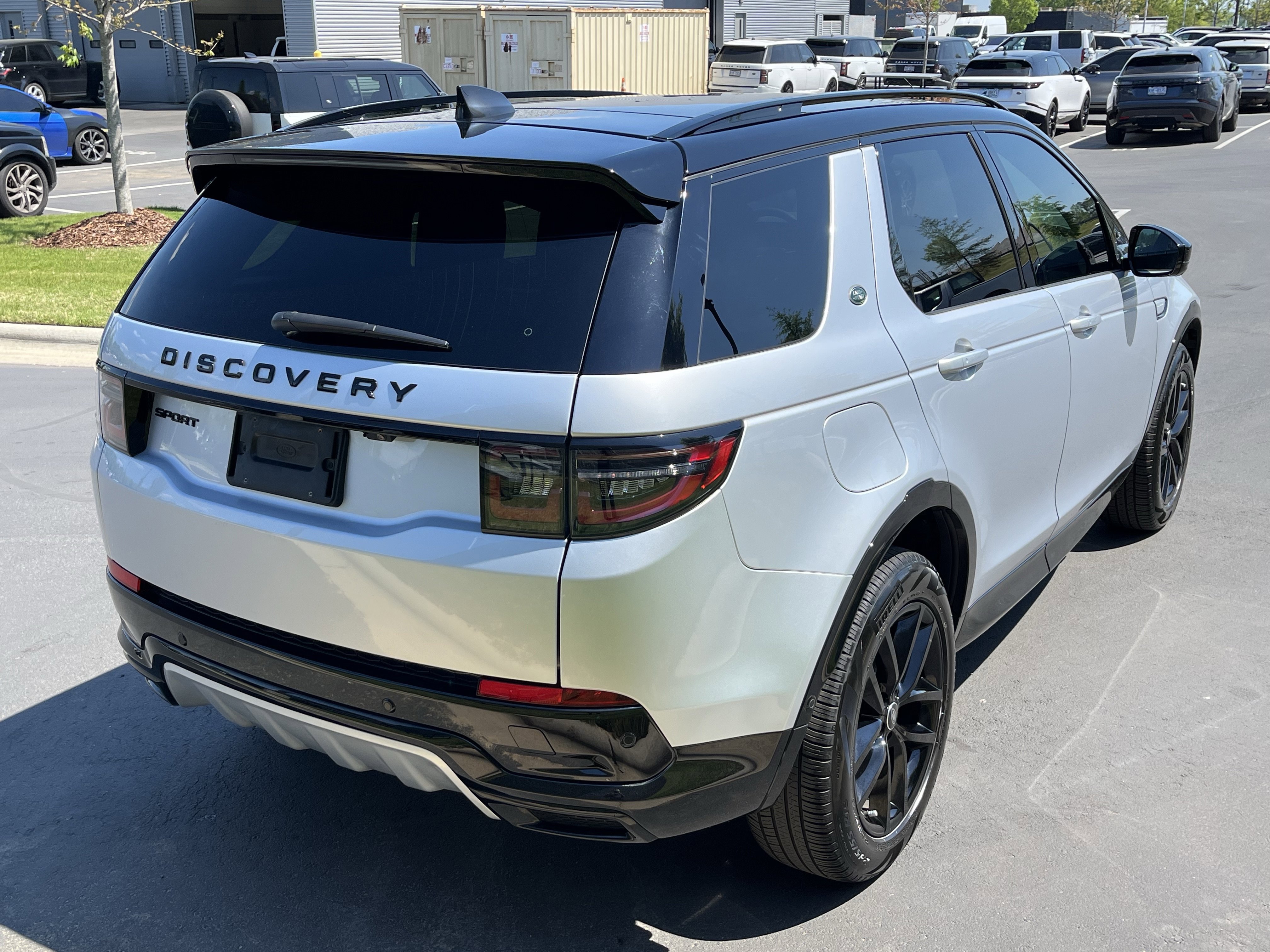 Certified 2025 Land Rover Discovery Sport Dynamic SE image 7