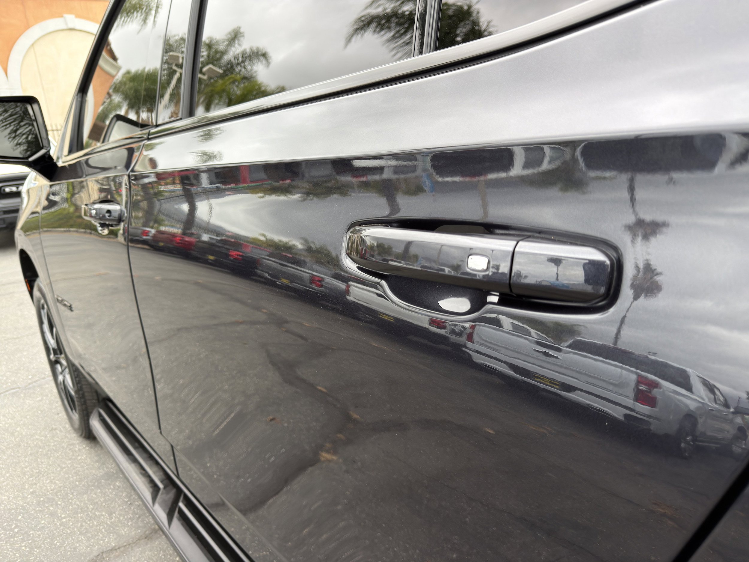 Used 2025 Chevrolet Tahoe RST RWD image 39