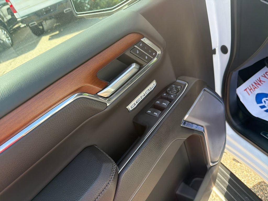Certified 2023 GMC Sierra 1500 Denali w/ Denali Reserve Package AWD/4WD image 11