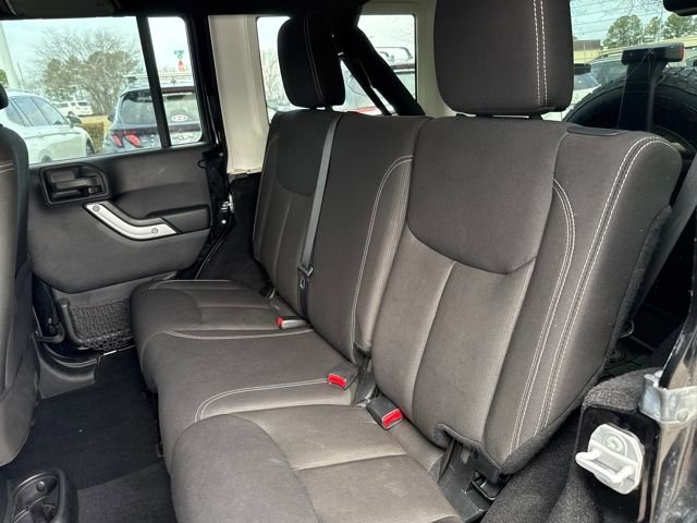 Used 2015 Jeep Wrangler Unlimited Sahara w/ Dual Top Group image 18