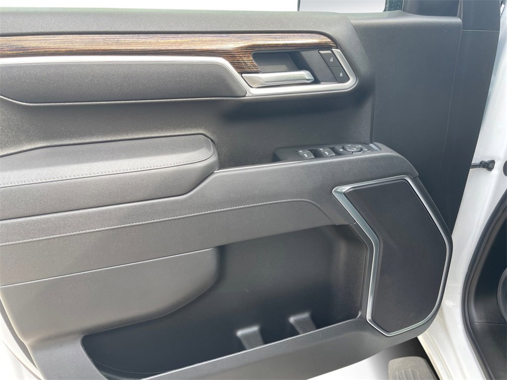 New 2026 GMC Sierra 1500 Elevation w/ LPO, Elevation Black Package image 25