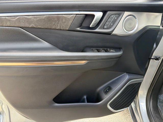 Used 2026 Buick Enclave Avenir w/ Super Cruise Package FWD image 12