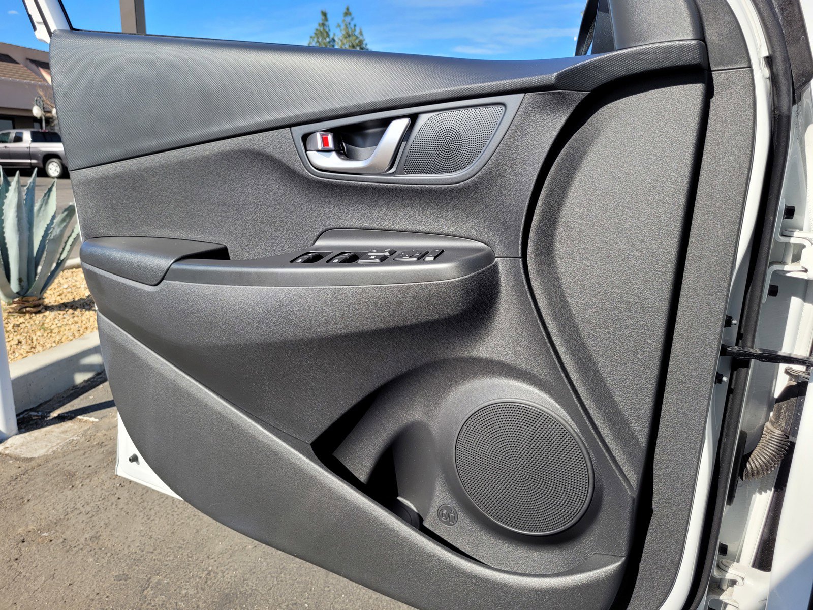 Used 2023 Hyundai Kona SEL image 25