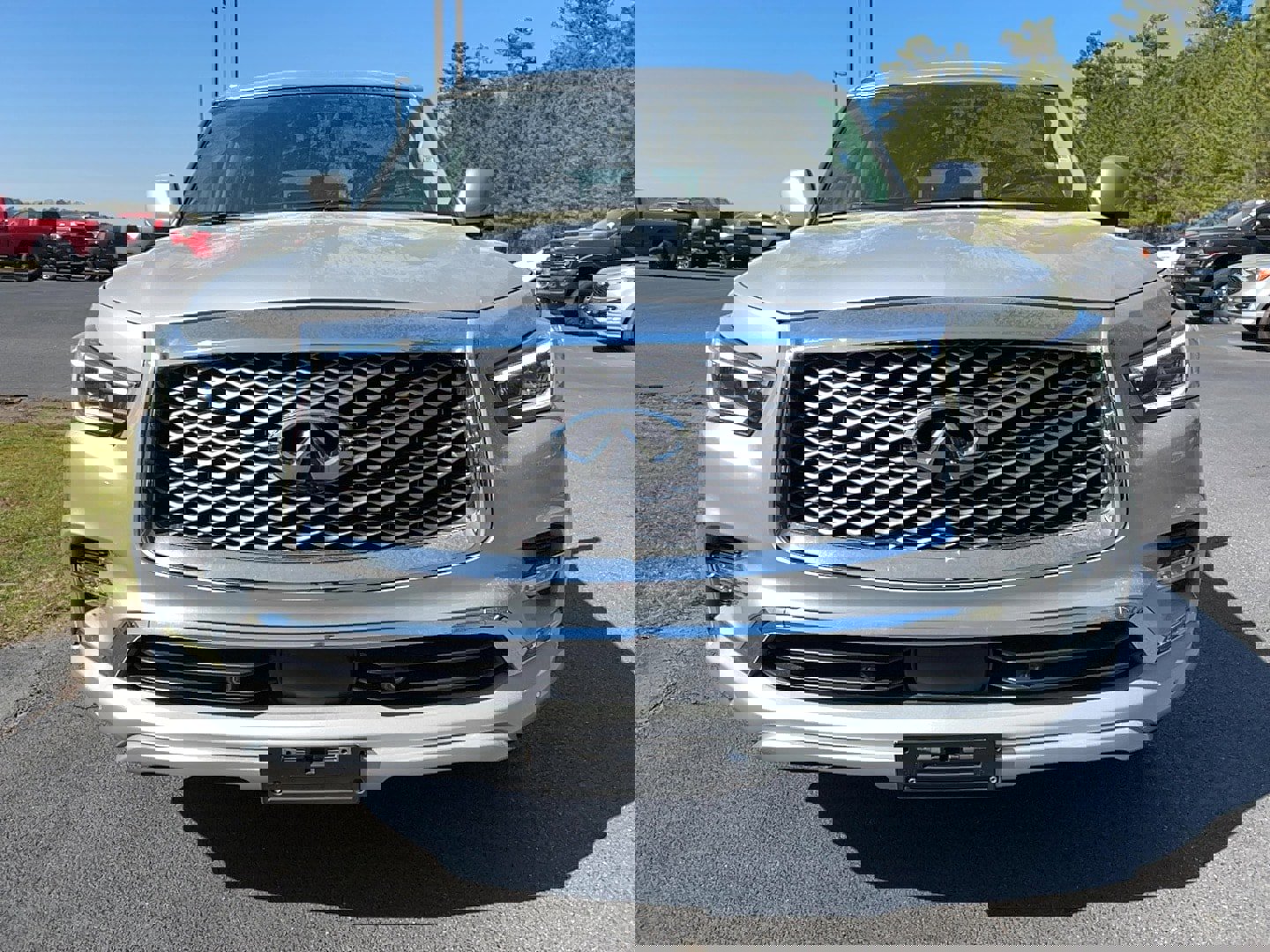 Used 2022 INFINITI QX80 Luxe w/ All-Season Package image 2