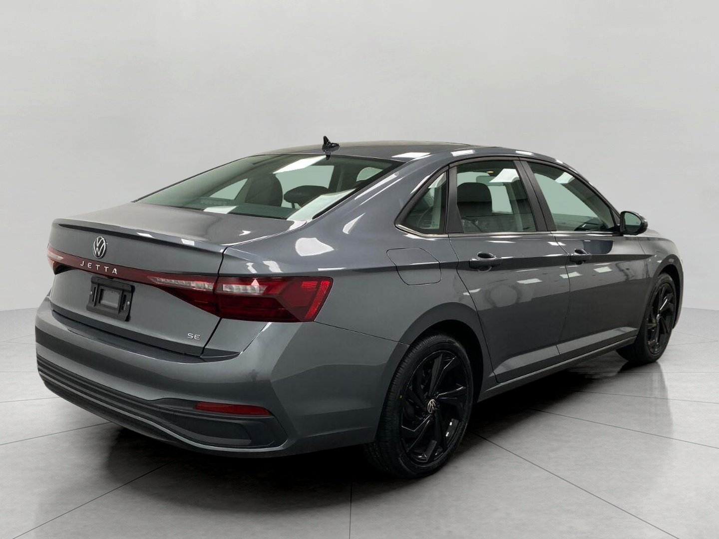 Certified 2025 Volkswagen Jetta SE FWD image 3