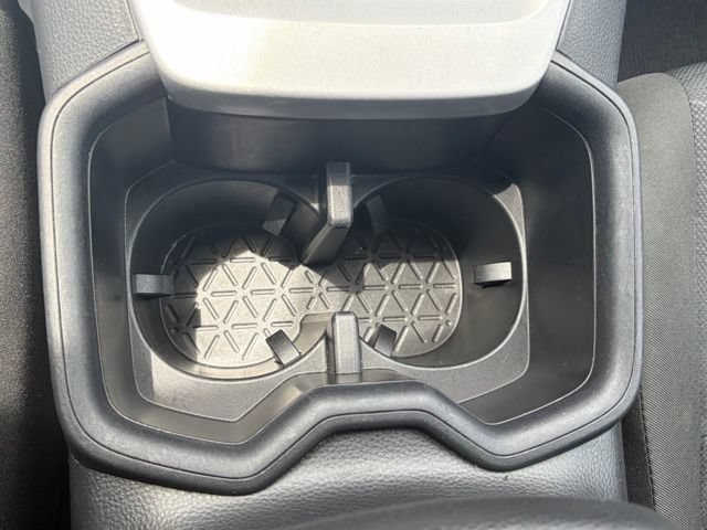 Used 2025 Toyota RAV4 XLE FWD image 24