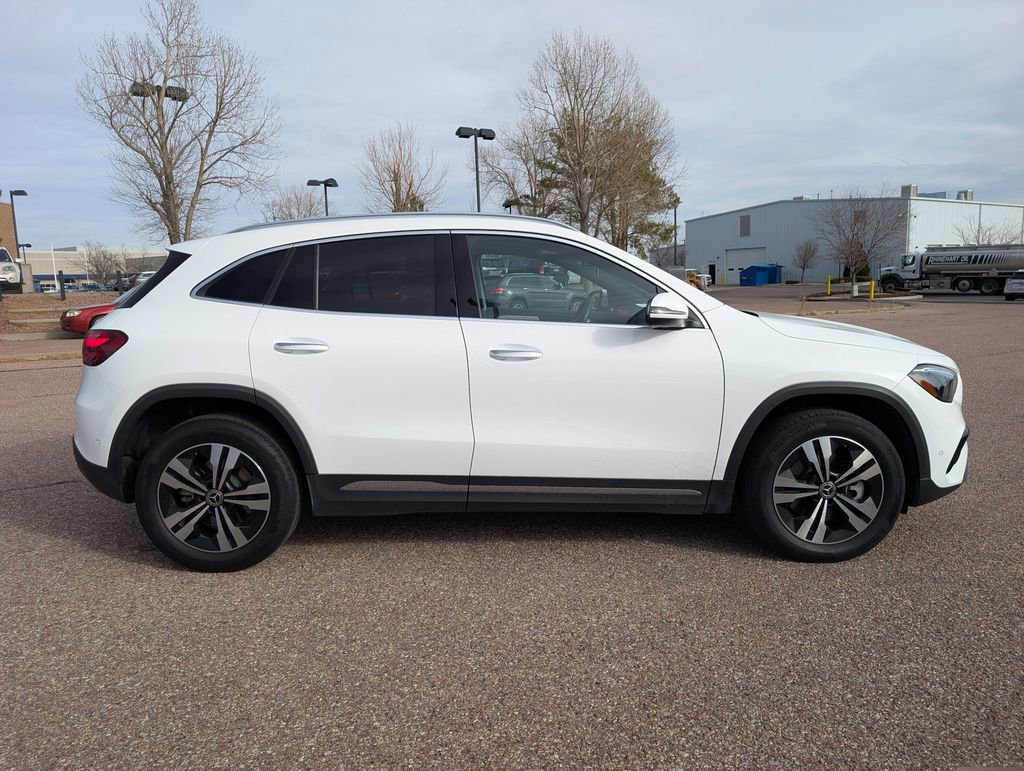 Used 2024 Mercedes-Benz GLA 250 4MATIC image 4