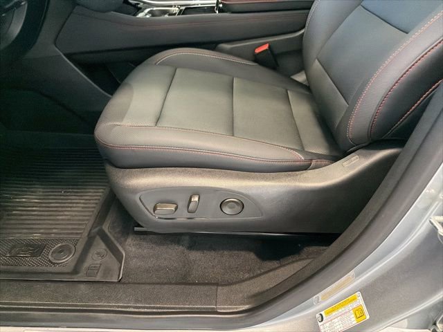 Used 2025 Chevrolet Traverse Z71 w/ Enhanced Driving Package image 16