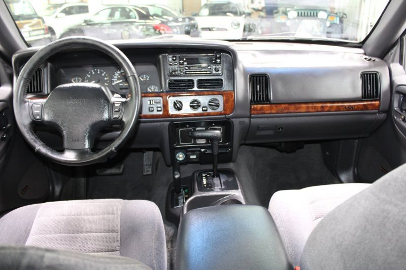 Used 1997 Jeep Grand Cherokee Laredo AWD/4WD image 7