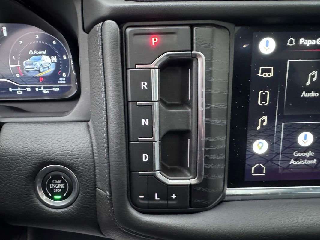 Used 2022 GMC Yukon Denali w/ Denali Premium Package image 26