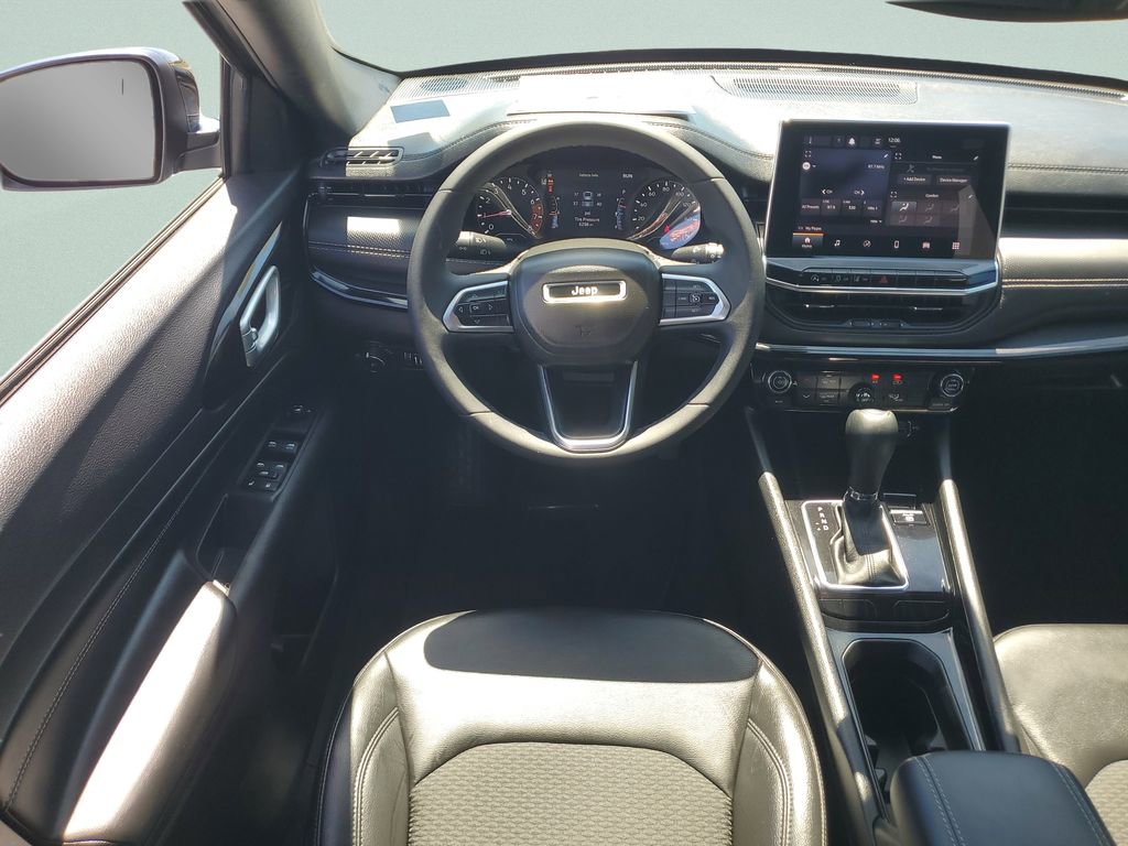 Used 2022 Jeep Compass Latitude FWD image 15