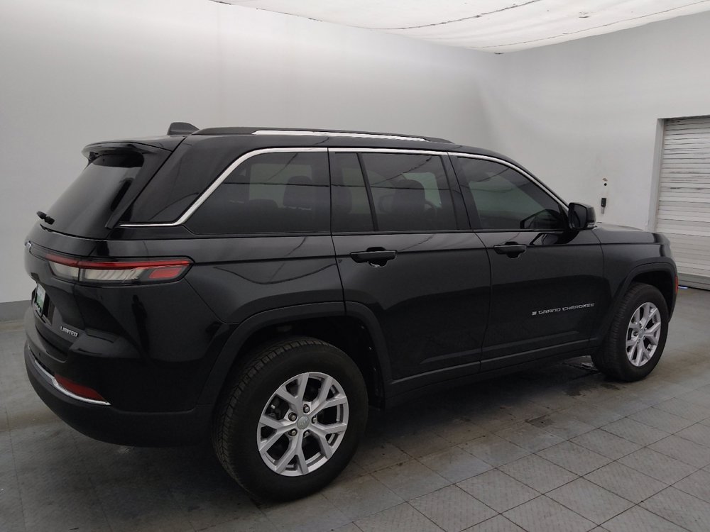Used 2022 Jeep Grand Cherokee Limited w/ Trailer Tow Prep Group (B) RWD image 10