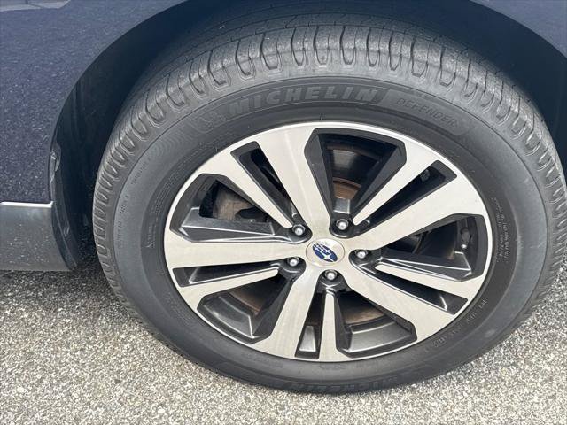 Used 2018 Subaru Outback 2.5i Limited AWD/4WD image 9