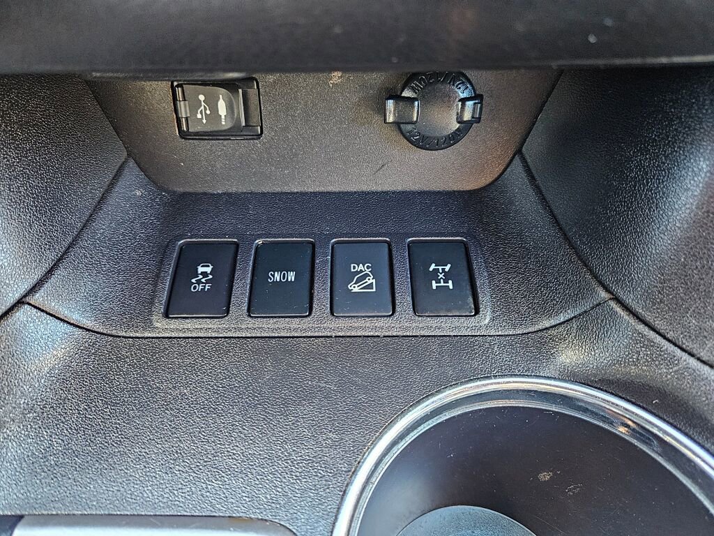 Used 2016 Toyota Highlander Plus image 6