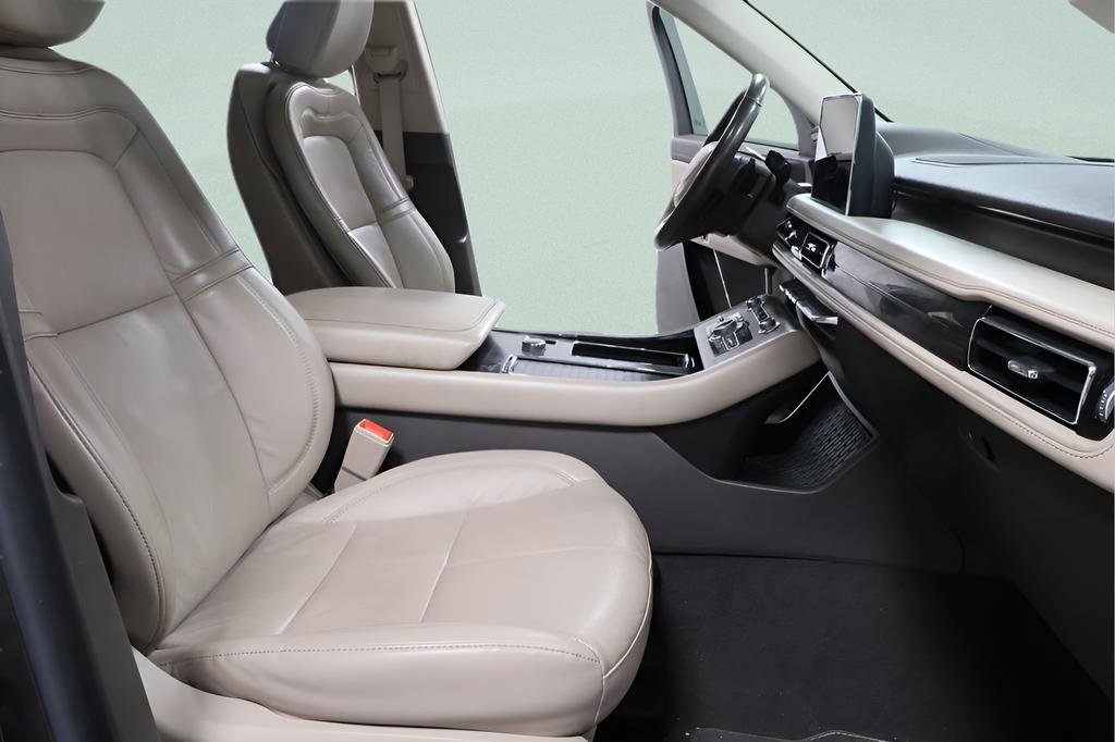 Used 2020 Lincoln Aviator Reserve w/ Elements Package Plus image 30