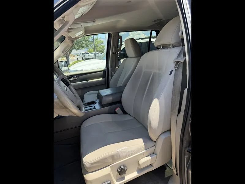 Used 2011 Ford Expedition EL XLT RWD image 9