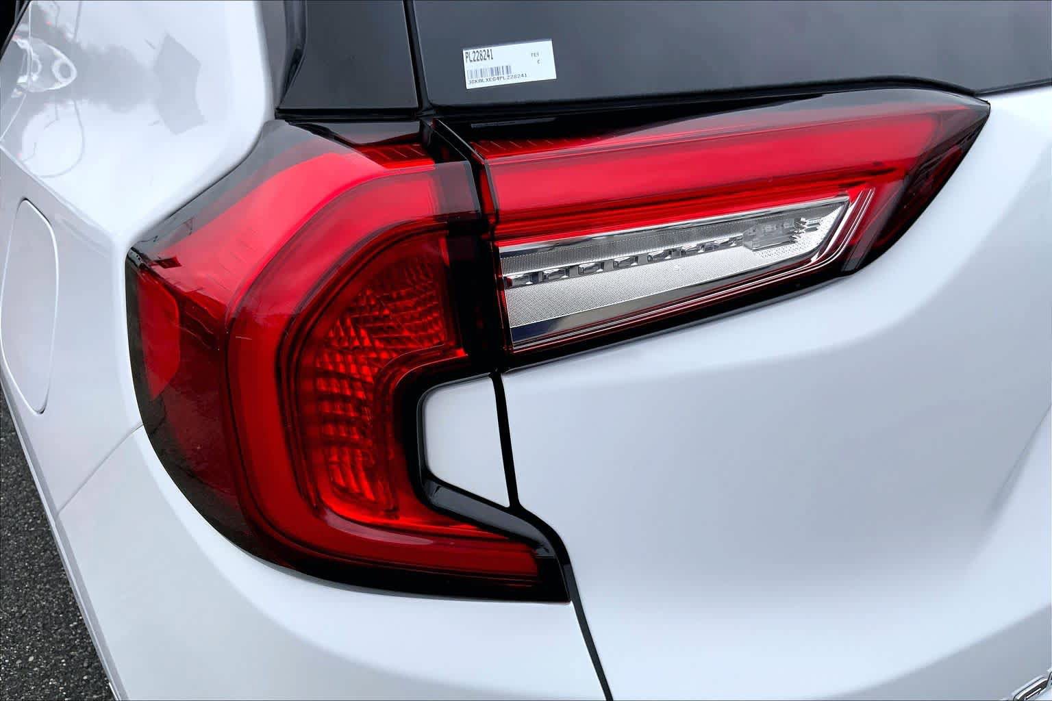 Used 2023 GMC Terrain Denali image 28