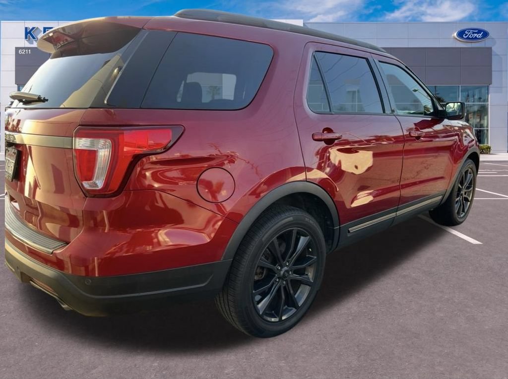 Used 2019 Ford Explorer XLT w/ Equipment Group 202A FWD image 8