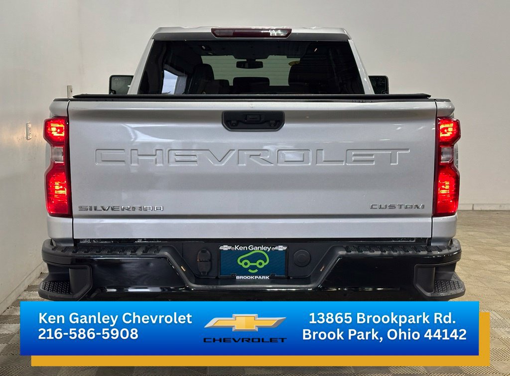 Certified 2022 Chevrolet Silverado 2500 Custom w/ Custom Value Package AWD/4WD image 6