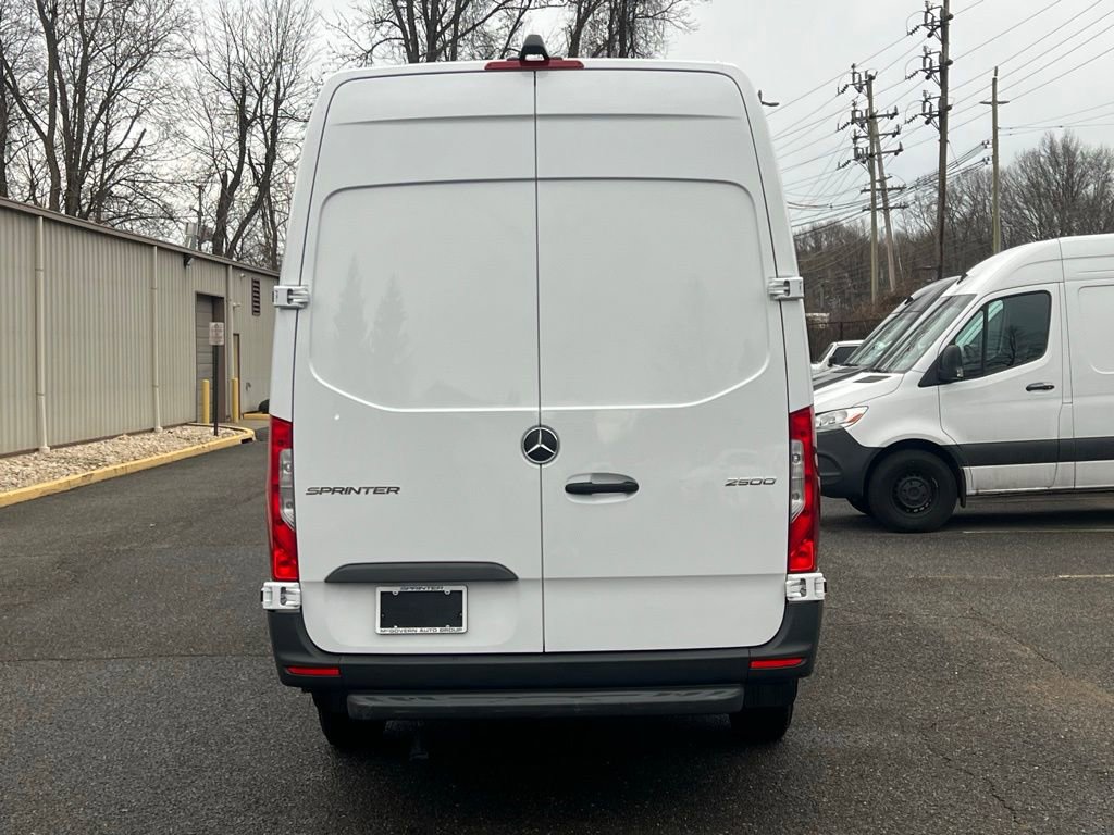 Used 2025 Mercedes-Benz Sprinter 2500 image 6