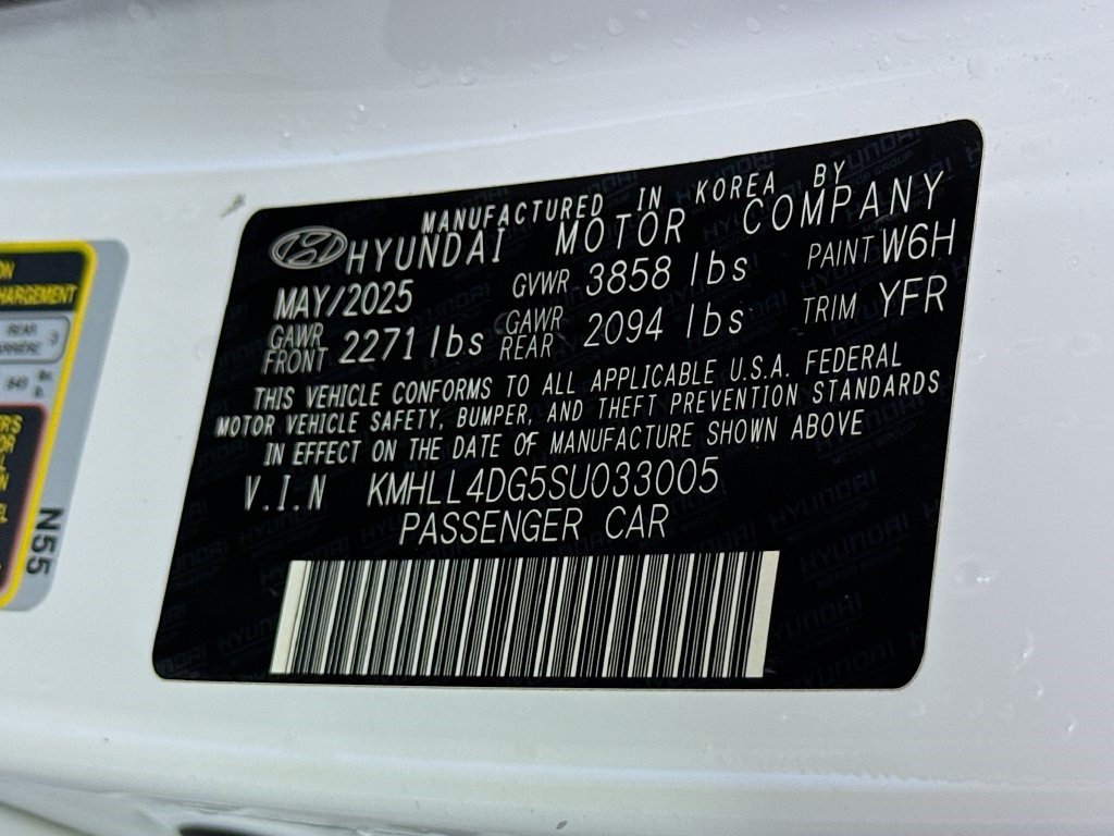 Used 2025 Hyundai Elantra SE FWD image 38