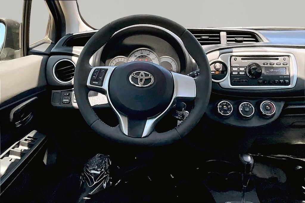 Used 2012 Toyota Yaris SE FWD image 8