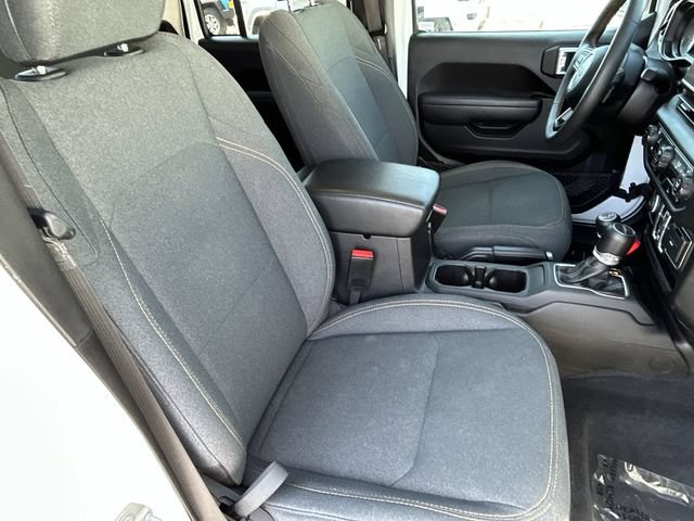 Certified 2025 Jeep Gladiator Sport AWD/4WD image 11