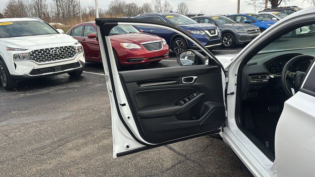 Certified 2025 Honda Civic Sport Touring image 11