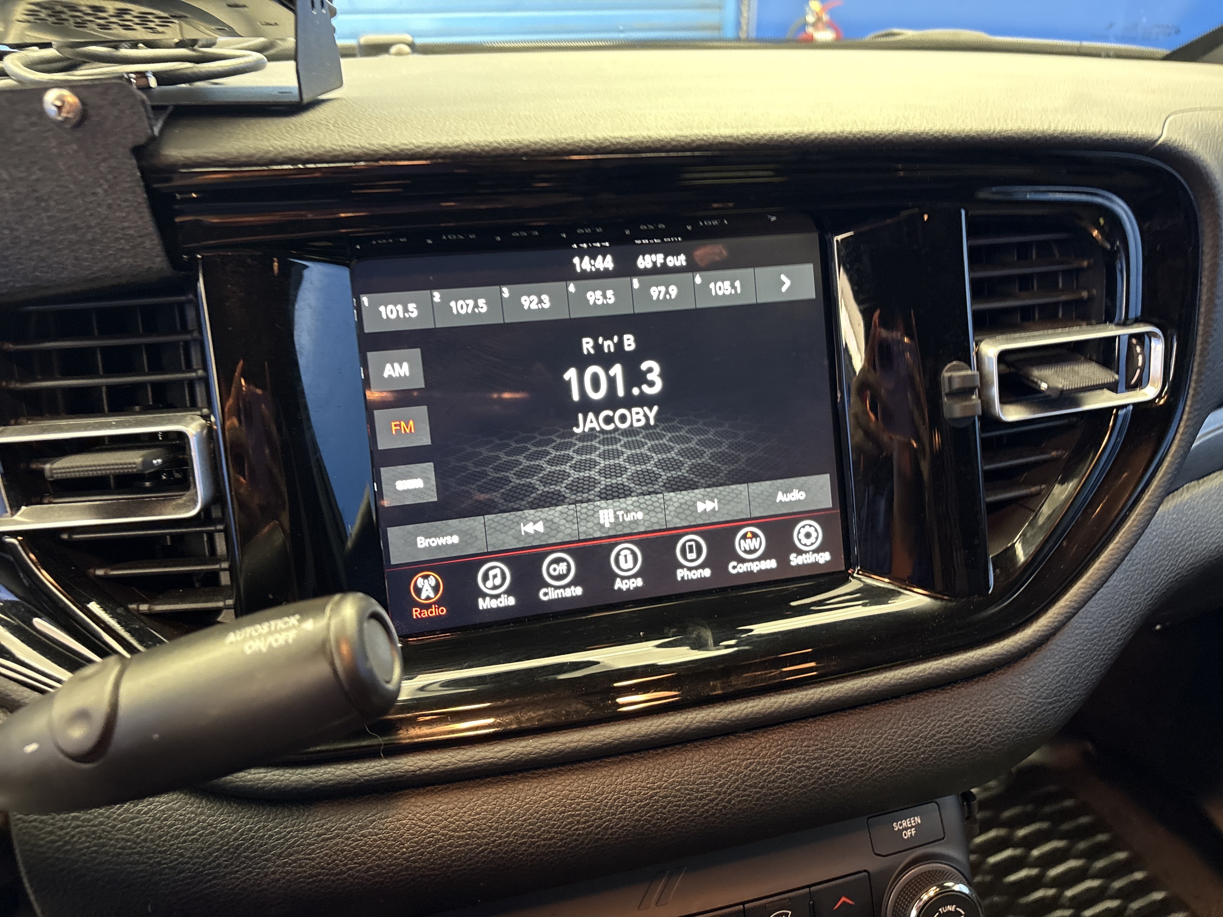 Used 2023 Dodge Durango AWD image 18