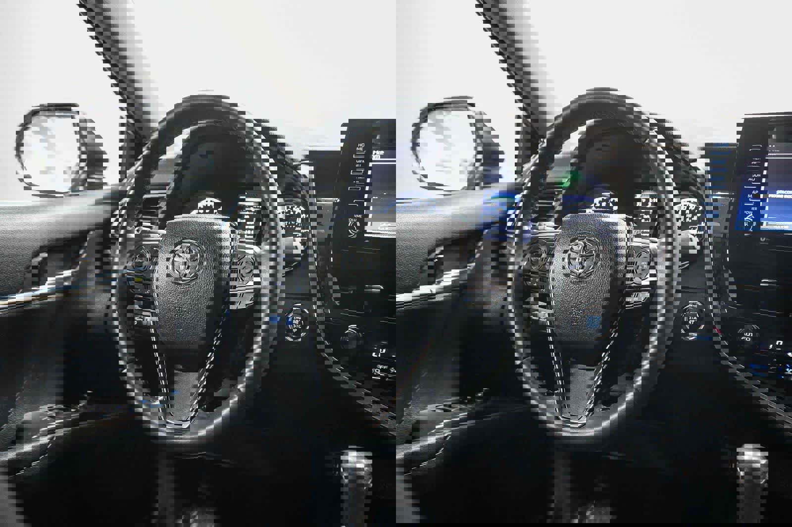 Certified 2021 Toyota Camry SE w/ Convenience Package image 16