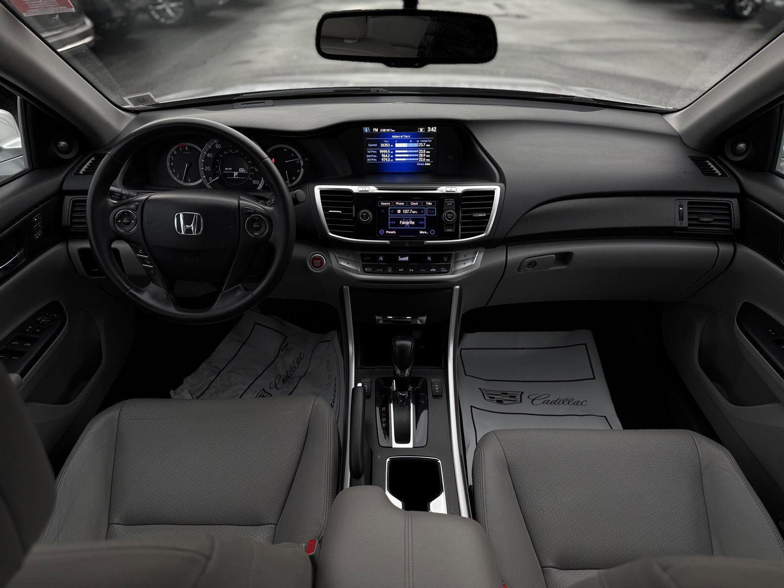 Used 2015 Honda Accord EX-L image 25