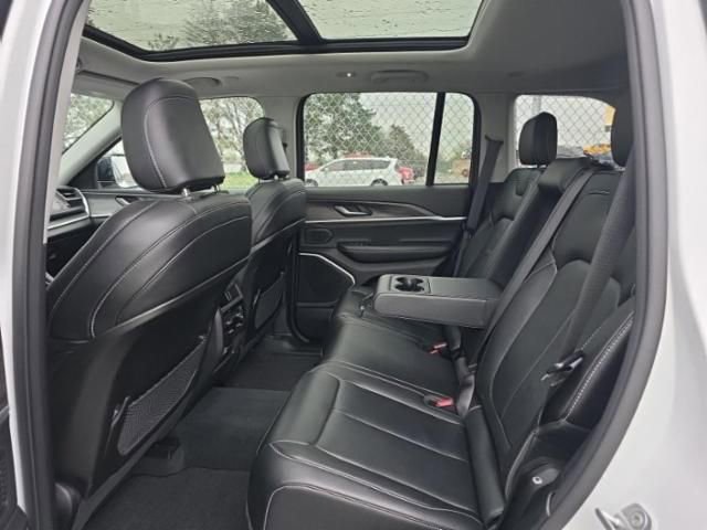 Used 2022 Jeep Grand Cherokee Limited 4xe AWD/4WD image 4
