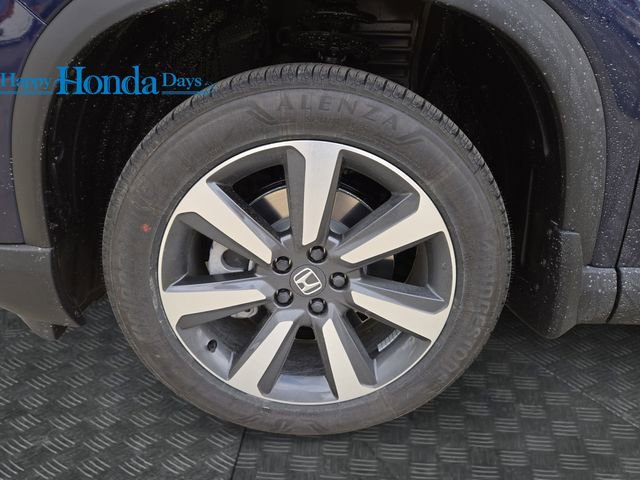 New 2025 Honda Pilot Touring image 9