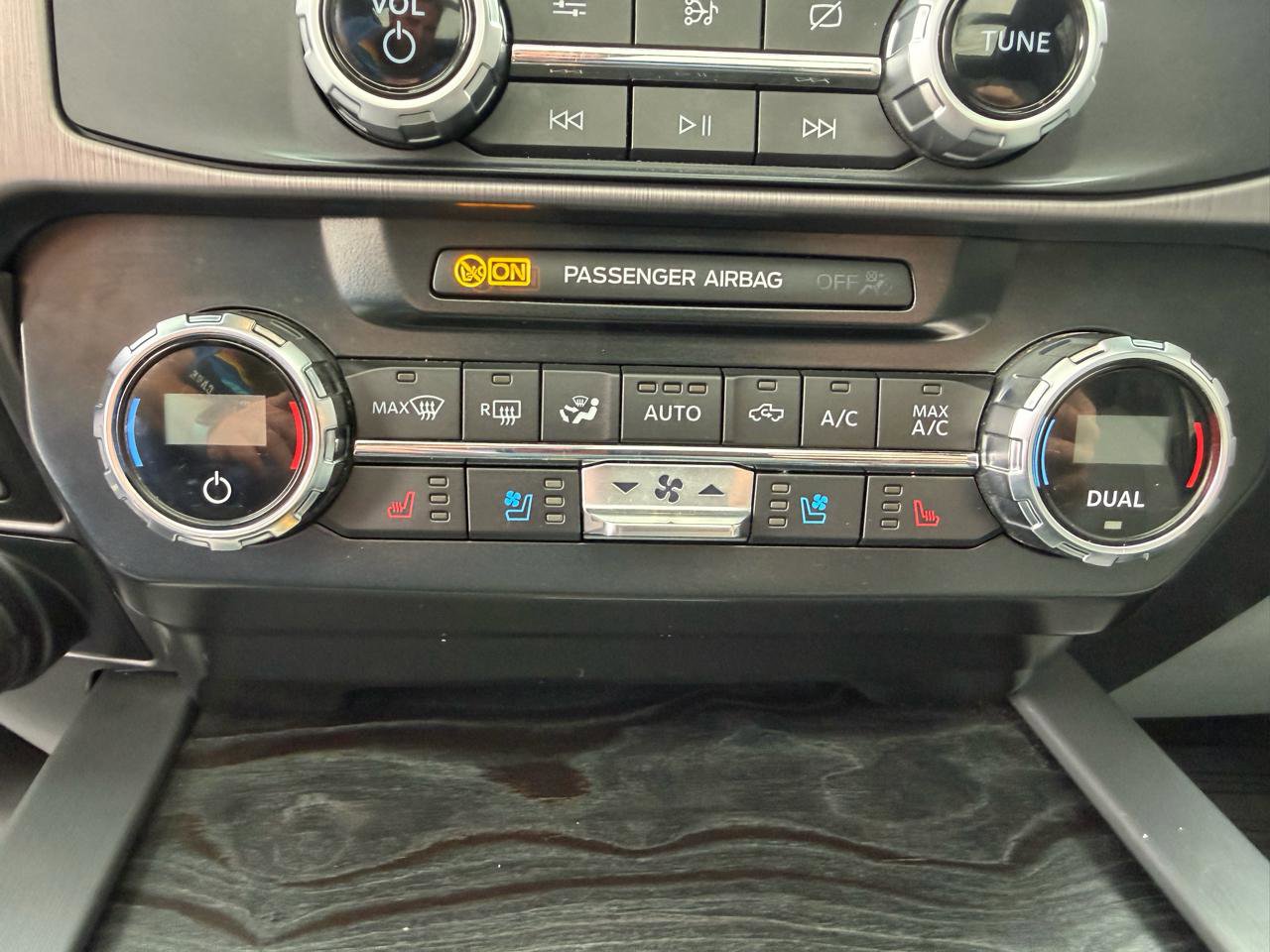 Used 2022 Ford F350 Limited image 31