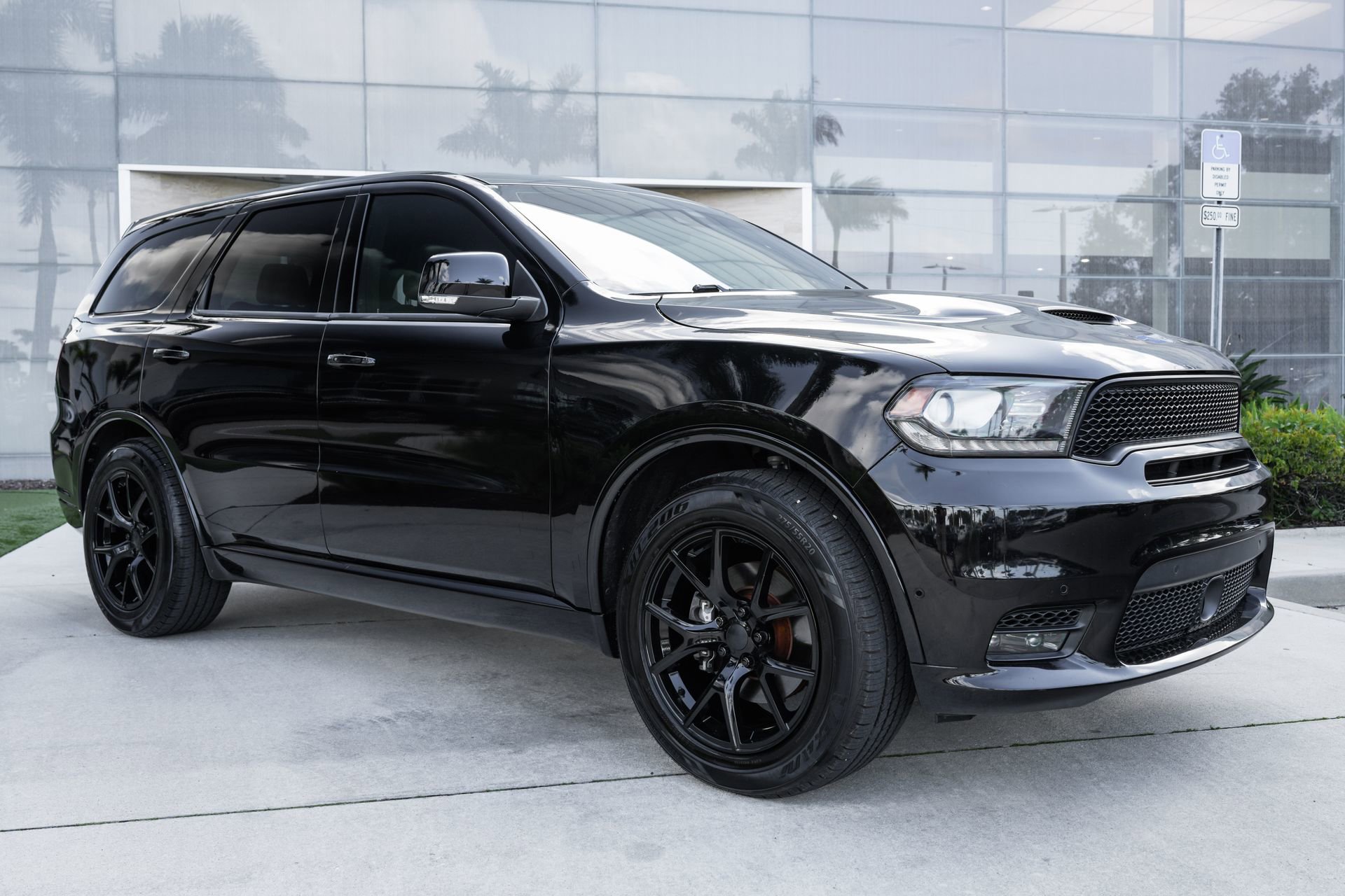 Used 2019 Dodge Durango R/T w/ Technology Group image 4