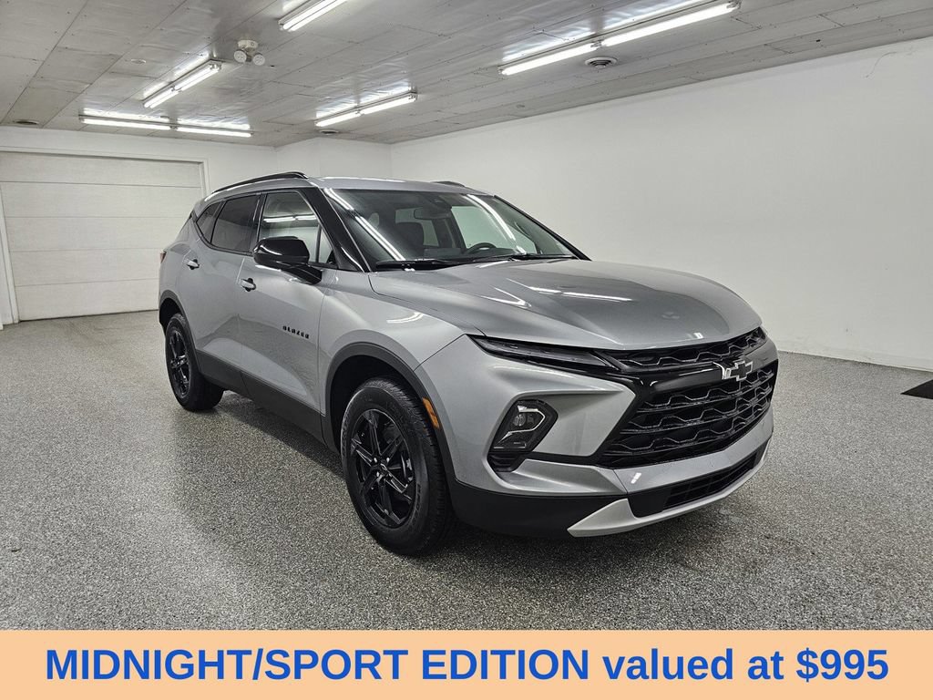 Used 2026 Chevrolet Blazer LT w/ Convenience Package FWD image 3