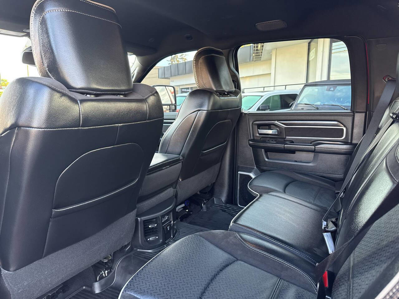 Used 2024 RAM 2500 Laramie w/ Night Edition image 36