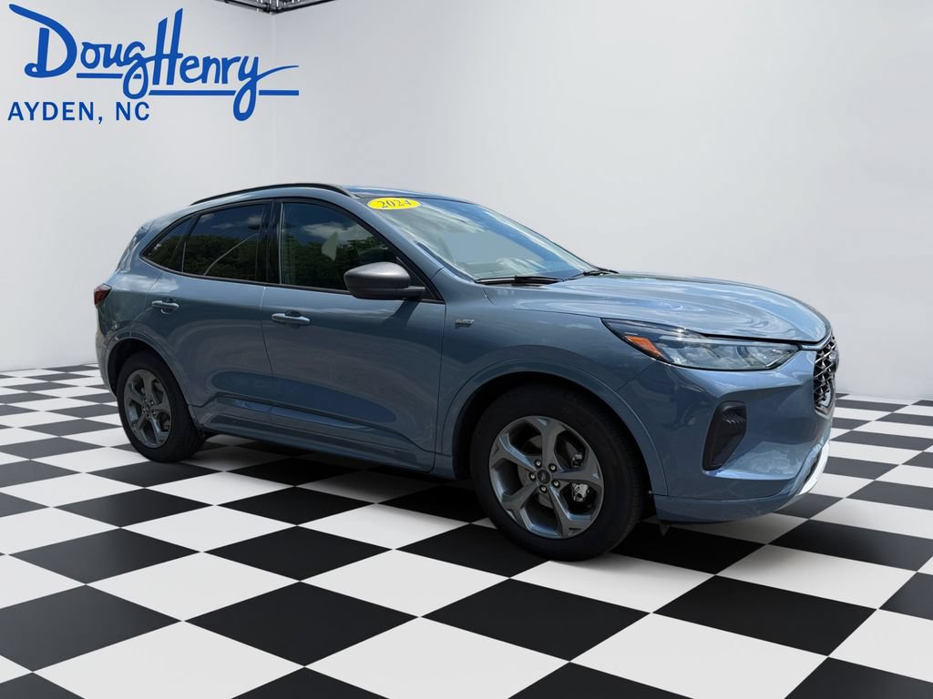 Used 2024 Ford Escape ST-Line w/ Tech Pack #1 FWD image 7