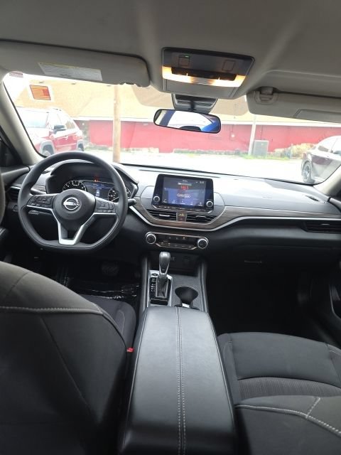 Used 2025 Nissan Altima 2.5 SV AWD/4WD image 20