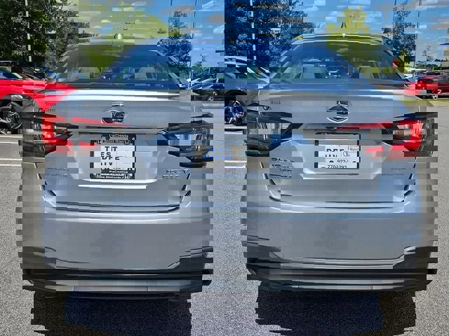 Used 2022 Subaru Legacy Premium image 9