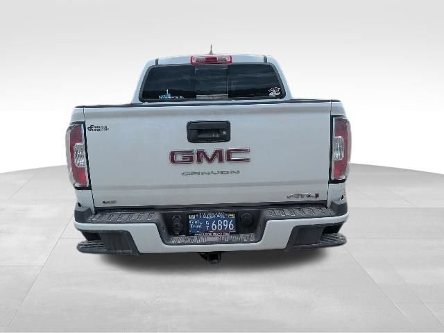 Used 2022 GMC Canyon AT4 w/ Trailering Package AWD/4WD image 4