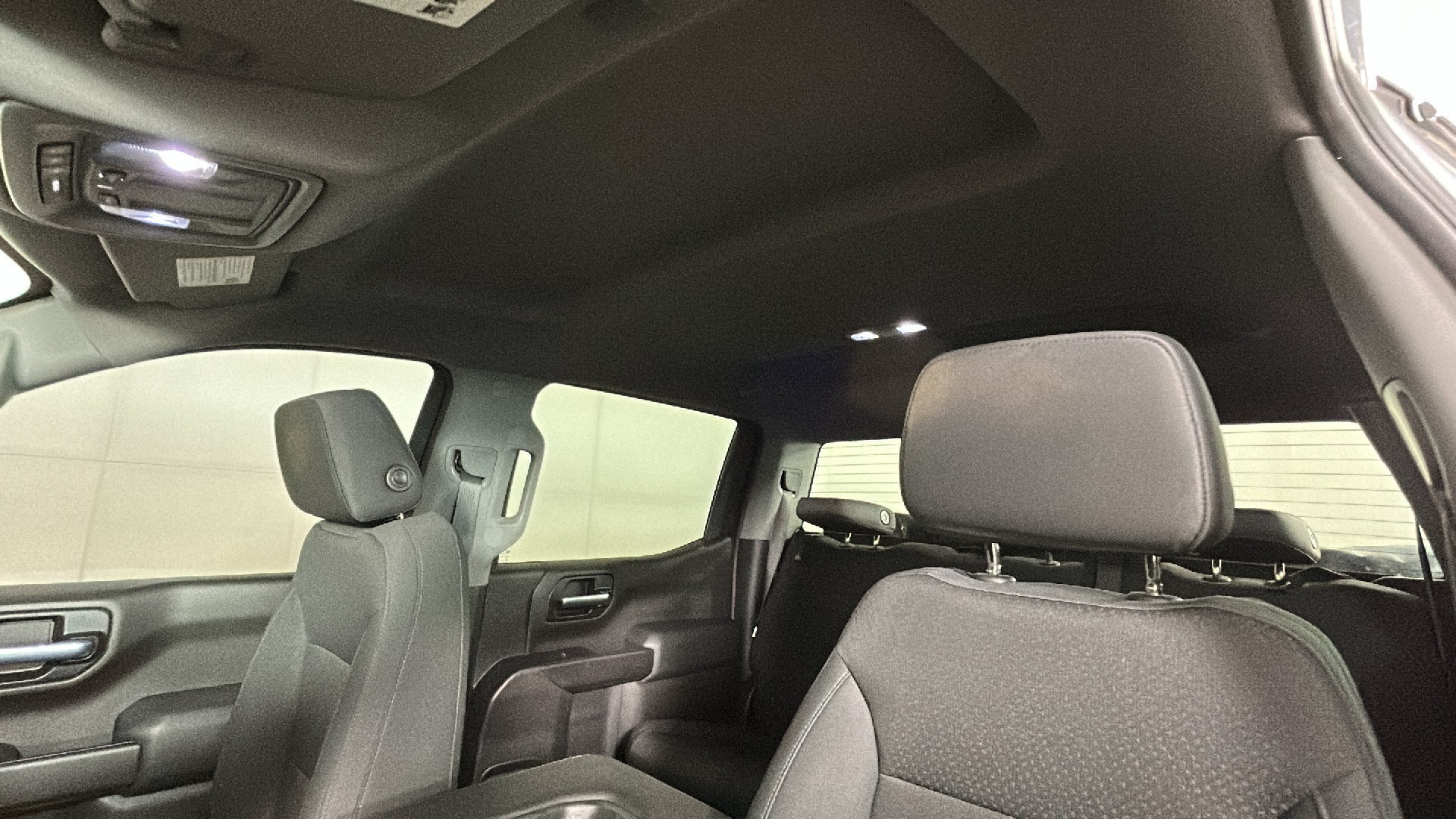 Used 2020 Chevrolet Silverado 1500 Custom w/ Custom Value Package AWD/4WD image 16