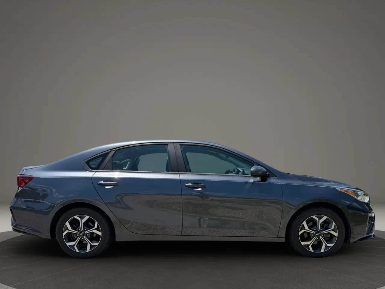 Used 2020 Kia Forte LXS FWD image 6