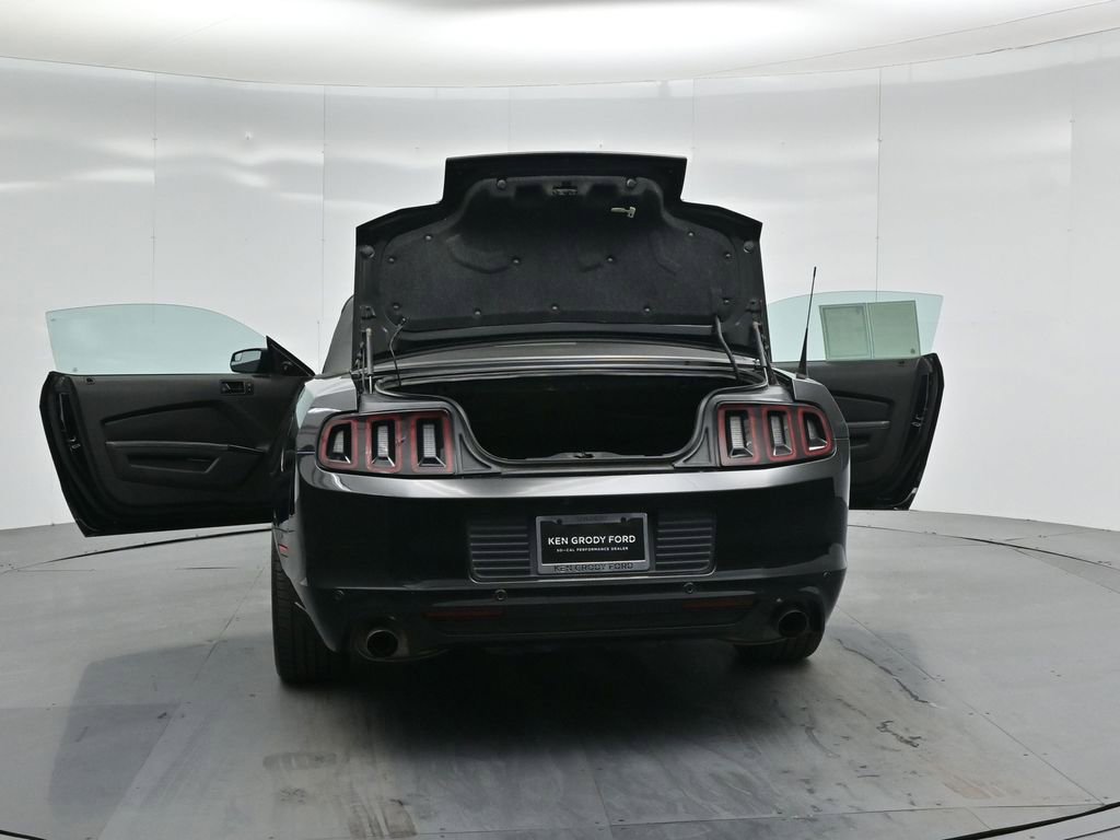 Used 2014 Ford Mustang Convertible w/ Equipment Group 102A image 28