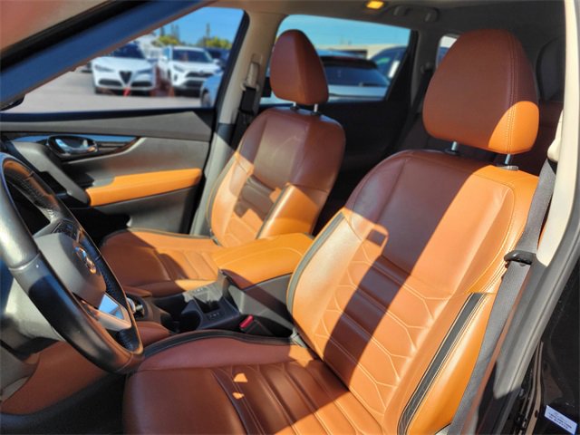 Used 2018 Nissan Rogue SL w/ Premium Package image 19