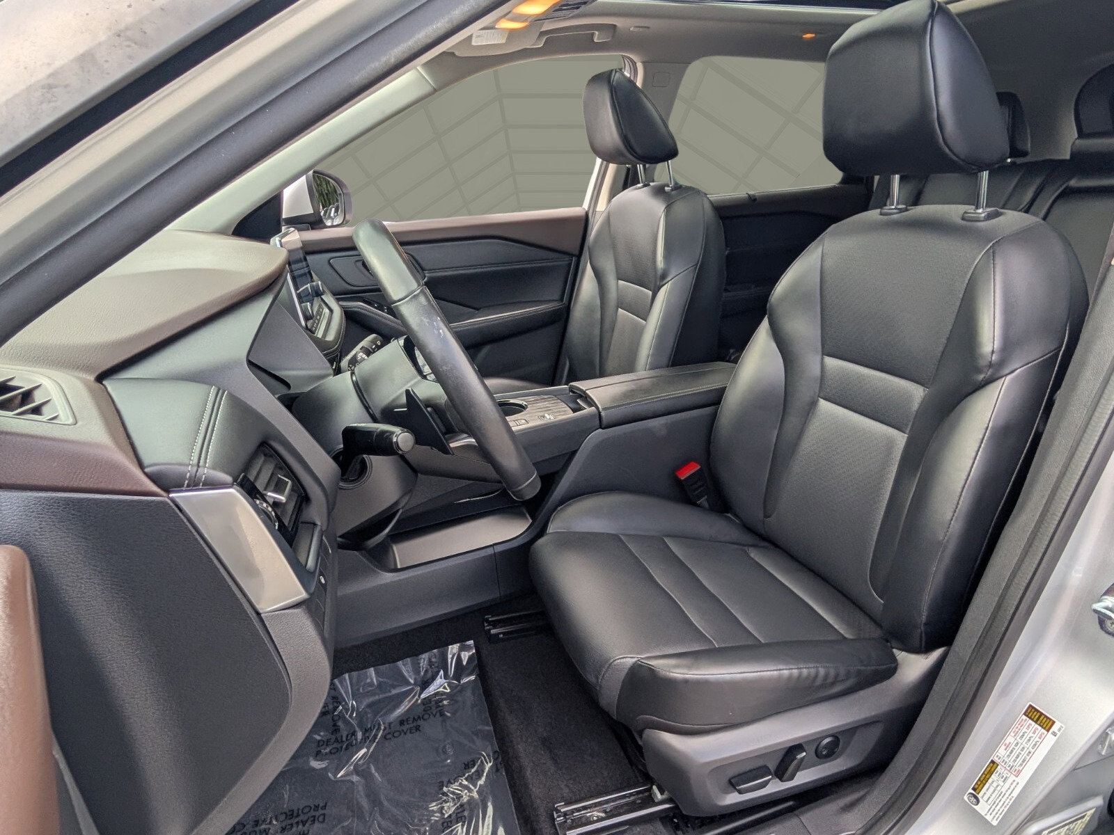 Used 2022 Nissan Rogue SV w/ SV Premium Package image 4